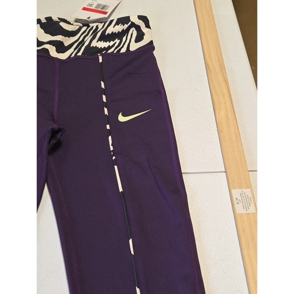 Nike Girl's Large L Training Tight Fit Purple Zebra Stripe NWT Pants Activewear - Picture 2 of 9